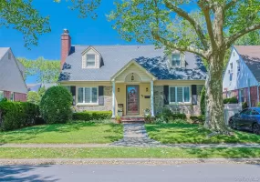 42 Beechwood Lane, North Hempstead, NY, 3 Bedrooms Bedrooms, 6 Rooms Rooms,3 BathroomsBathrooms,Residential,For Rent,Beechwood,0,1010762 42 Beechwood Lane, North Hempstead, NY, 3 Bedrooms Bedrooms, 6 Rooms Rooms,3 BathroomsBathrooms,Residential,For Rent,Beechwood,0,1010762