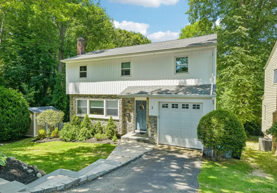 3 Walnut Place, Huntington, NY, 4 Bedrooms Bedrooms, 8 Rooms Rooms,2 BathroomsBathrooms,Residential,For Rent,Walnut,0,1008711 3 Walnut Place, Huntington, NY, 4 Bedrooms Bedrooms, 8 Rooms Rooms,2 BathroomsBathrooms,Residential,For Rent,Walnut,0,1008711