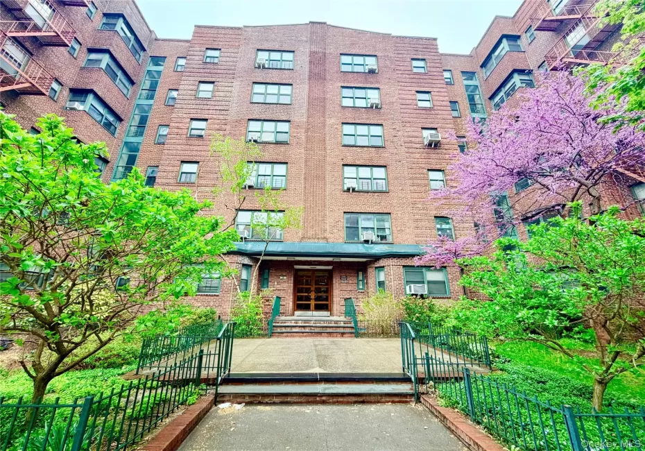 34-20 79th Street, New York, NY, 3 Bedrooms Bedrooms, 7 Rooms Rooms,2 BathroomsBathrooms,Residential,For Rent,79th,0,967139 34-20 79th Street, New York, NY, 3 Bedrooms Bedrooms, 7 Rooms Rooms,2 BathroomsBathrooms,Residential,For Rent,79th,0,967139