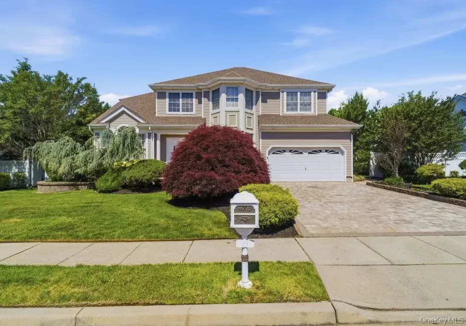 15 Boxwood Lane, Oyster Bay, NY, 4 Bedrooms Bedrooms, 8 Rooms Rooms,2 BathroomsBathrooms,Residential,For Rent,Boxwood,0,1010909 15 Boxwood Lane, Oyster Bay, NY, 4 Bedrooms Bedrooms, 8 Rooms Rooms,2 BathroomsBathrooms,Residential,For Rent,Boxwood,0,1010909