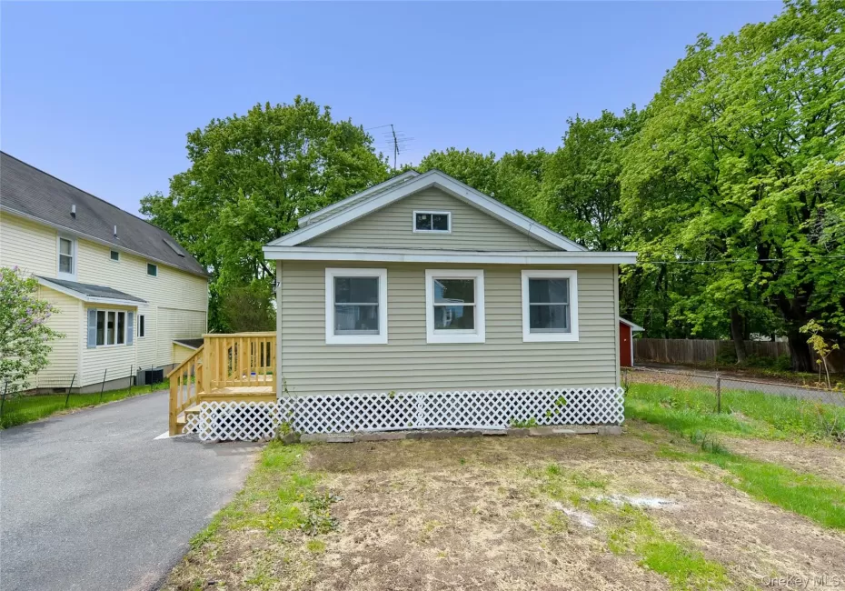 7 Pioneer Avenue, Ramapo, NY, 4 Bedrooms Bedrooms, 8 Rooms Rooms,2 BathroomsBathrooms,Residential Lease,For Rent,Pioneer,0,1011327 7 Pioneer Avenue, Ramapo, NY, 4 Bedrooms Bedrooms, 8 Rooms Rooms,2 BathroomsBathrooms,Residential Lease,For Rent,Pioneer,0,1011327