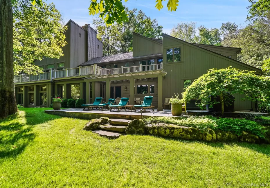 17 Eastwoods Road, Pound Ridge, NY, 5 Bedrooms Bedrooms, 12 Rooms Rooms,5 BathroomsBathrooms,Residential,For Rent,Eastwoods,0,1001204 17 Eastwoods Road, Pound Ridge, NY, 5 Bedrooms Bedrooms, 12 Rooms Rooms,5 BathroomsBathrooms,Residential,For Rent,Eastwoods,0,1001204