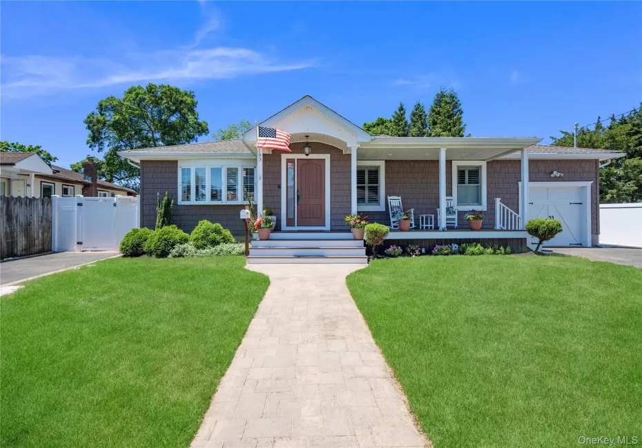 190 Sexton Road, West Babylon, NY, 3 Bedrooms Bedrooms, 6 Rooms Rooms,1 BathroomBathrooms,Residential,For Rent,Sexton,0,1008386 190 Sexton Road, West Babylon, NY, 3 Bedrooms Bedrooms, 6 Rooms Rooms,1 BathroomBathrooms,Residential,For Rent,Sexton,0,1008386