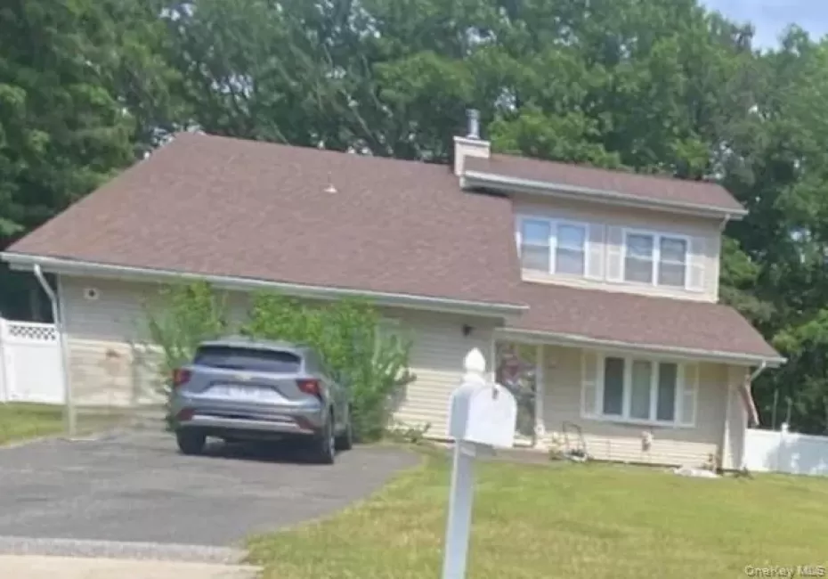3 Felway Drive, Brookhaven, NY, 4 Bedrooms Bedrooms, 9 Rooms Rooms,2 BathroomsBathrooms,Residential,For Rent,Felway,0,1011234 3 Felway Drive, Brookhaven, NY, 4 Bedrooms Bedrooms, 9 Rooms Rooms,2 BathroomsBathrooms,Residential,For Rent,Felway,0,1011234