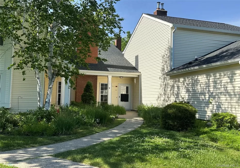 121 Villagegreen Court, Warwick (town), NY, 3 Bedrooms Bedrooms, 8 Rooms Rooms,2 BathroomsBathrooms,Residential Lease,For Rent,Villagegreen,0,KEY1011091 121 Villagegreen Court, Warwick (town), NY, 3 Bedrooms Bedrooms, 8 Rooms Rooms,2 BathroomsBathrooms,Residential Lease,For Rent,Villagegreen,0,KEY1011091