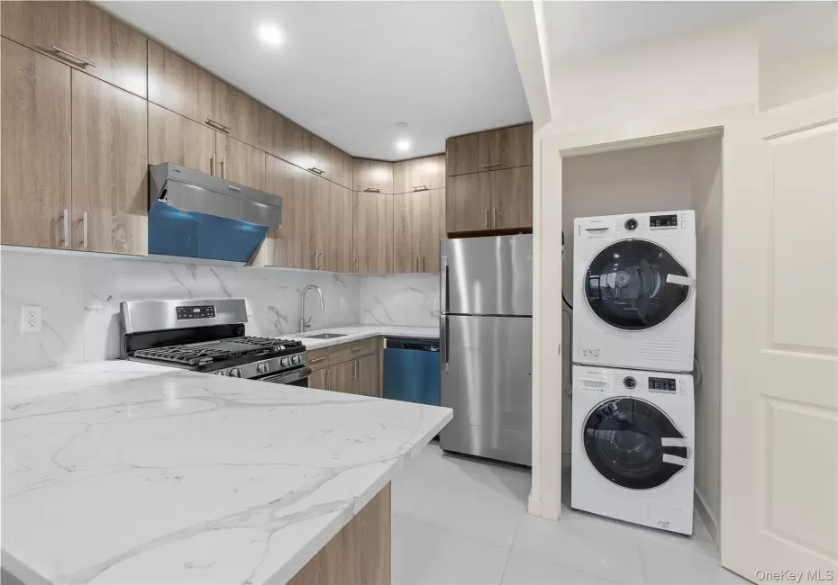 124-28 Queens Boulevard, New York, NY, 1 Bedroom Bedrooms, 4 Rooms Rooms,1 BathroomBathrooms,Residential,For Rent,Queens,0,1010445 124-28 Queens Boulevard, New York, NY, 1 Bedroom Bedrooms, 4 Rooms Rooms,1 BathroomBathrooms,Residential,For Rent,Queens,0,1010445