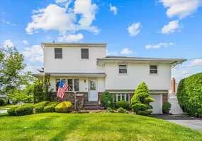 5 Chance Street, Oyster Bay, NY, 4 Bedrooms Bedrooms, 9 Rooms Rooms,2 BathroomsBathrooms,Residential,For Rent,Chance,0,1007134 5 Chance Street, Oyster Bay, NY, 4 Bedrooms Bedrooms, 9 Rooms Rooms,2 BathroomsBathrooms,Residential,For Rent,Chance,0,1007134