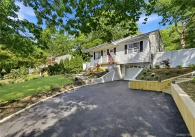 291 Locust Drive, Brookhaven, NY, 3 Bedrooms Bedrooms, 9 Rooms Rooms,2 BathroomsBathrooms,Residential,For Rent,Locust,0,1011410 291 Locust Drive, Brookhaven, NY, 3 Bedrooms Bedrooms, 9 Rooms Rooms,2 BathroomsBathrooms,Residential,For Rent,Locust,0,1011410