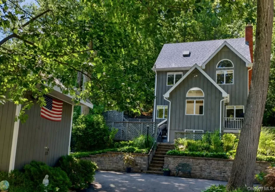 47 Oakdale Drive, Huntington, NY, 3 Bedrooms Bedrooms, 7 Rooms Rooms,1 BathroomBathrooms,Residential,For Rent,Oakdale,0,1004030 47 Oakdale Drive, Huntington, NY, 3 Bedrooms Bedrooms, 7 Rooms Rooms,1 BathroomBathrooms,Residential,For Rent,Oakdale,0,1004030