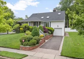23 Maytime Court, Oyster Bay, NY, 4 Bedrooms Bedrooms, 8 Rooms Rooms,3 BathroomsBathrooms,Residential,For Rent,Maytime,0,1001874 23 Maytime Court, Oyster Bay, NY, 4 Bedrooms Bedrooms, 8 Rooms Rooms,3 BathroomsBathrooms,Residential,For Rent,Maytime,0,1001874
