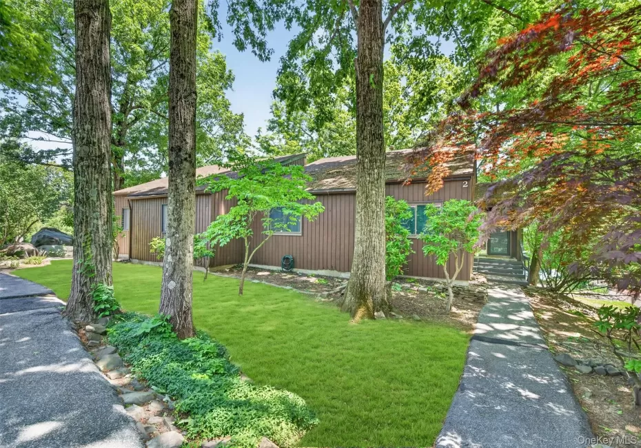 2 Acorn Court, Woodbury, NY, 3 Bedrooms Bedrooms, 11 Rooms Rooms,2 BathroomsBathrooms,Residential,For Rent,Acorn,0,1002400 2 Acorn Court, Woodbury, NY, 3 Bedrooms Bedrooms, 11 Rooms Rooms,2 BathroomsBathrooms,Residential,For Rent,Acorn,0,1002400