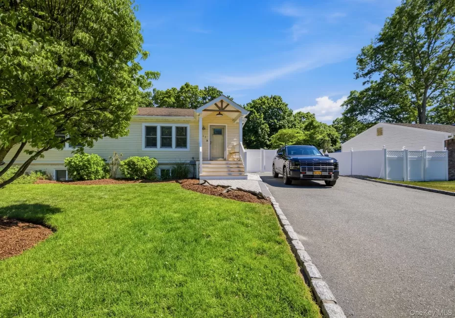214 Pleasant Street, Islip, NY, 3 Bedrooms Bedrooms, 13 Rooms Rooms,3 BathroomsBathrooms,Residential,For Rent,Pleasant,0,1008040 214 Pleasant Street, Islip, NY, 3 Bedrooms Bedrooms, 13 Rooms Rooms,3 BathroomsBathrooms,Residential,For Rent,Pleasant,0,1008040