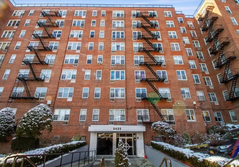 5425 Valles Avenue, New York, NY, 2 Bedrooms Bedrooms, 4 Rooms Rooms,1 BathroomBathrooms,Residential,For Rent,Valles,0,952433 5425 Valles Avenue, New York, NY, 2 Bedrooms Bedrooms, 4 Rooms Rooms,1 BathroomBathrooms,Residential,For Rent,Valles,0,952433