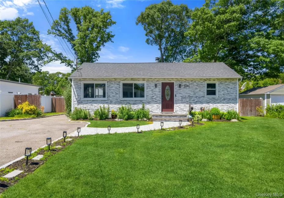 1084 Hyman Avenue, Islip, NY, 3 Bedrooms Bedrooms, 5 Rooms Rooms,2 BathroomsBathrooms,Residential,For Rent,Hyman,0,1008693 1084 Hyman Avenue, Islip, NY, 3 Bedrooms Bedrooms, 5 Rooms Rooms,2 BathroomsBathrooms,Residential,For Rent,Hyman,0,1008693