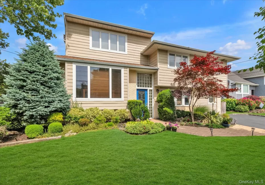 3375 Fairway Road, Hempstead, NY, 4 Bedrooms Bedrooms, 9 Rooms Rooms,2 BathroomsBathrooms,Residential,For Rent,Fairway,0,1009772 3375 Fairway Road, Hempstead, NY, 4 Bedrooms Bedrooms, 9 Rooms Rooms,2 BathroomsBathrooms,Residential,For Rent,Fairway,0,1009772