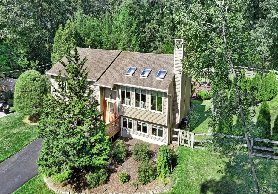 1480 State Route 17A, Warwick (town), NY, 3 Bedrooms Bedrooms, 10 Rooms Rooms,2 BathroomsBathrooms,Residential,For Rent,State Route 17A,0,1003885 1480 State Route 17A, Warwick (town), NY, 3 Bedrooms Bedrooms, 10 Rooms Rooms,2 BathroomsBathrooms,Residential,For Rent,State Route 17A,0,1003885