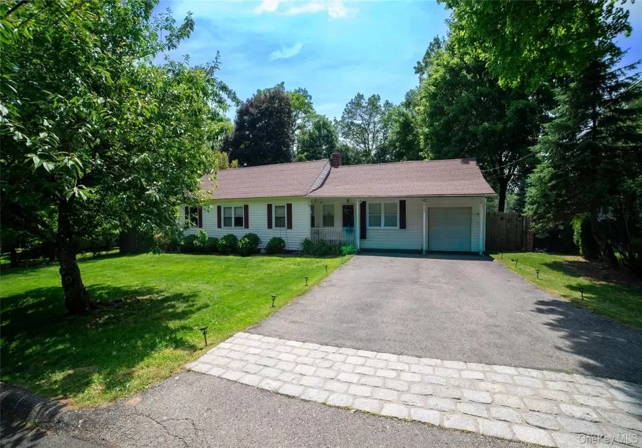 208 Woodhampton Drive, White Plains, NY, 4 Bedrooms Bedrooms, 8 Rooms Rooms,2 BathroomsBathrooms,Residential,For Rent,Woodhampton,0,1010667 208 Woodhampton Drive, White Plains, NY, 4 Bedrooms Bedrooms, 8 Rooms Rooms,2 BathroomsBathrooms,Residential,For Rent,Woodhampton,0,1010667
