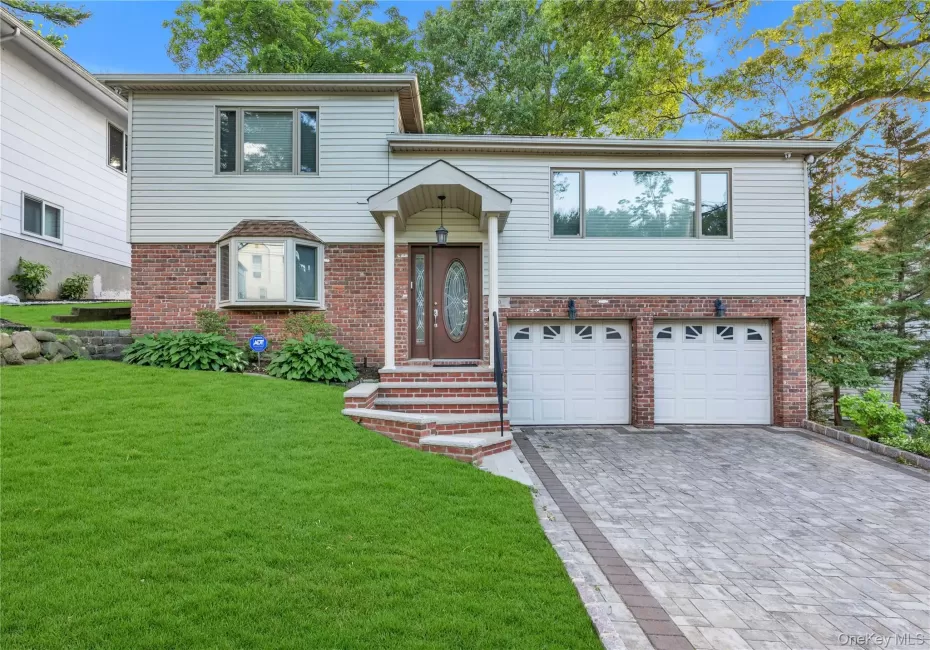 90 Virginia Drive, North Hempstead, NY, 3 Bedrooms Bedrooms, 7 Rooms Rooms,2 BathroomsBathrooms,Residential,For Rent,Virginia,0,1011239 90 Virginia Drive, North Hempstead, NY, 3 Bedrooms Bedrooms, 7 Rooms Rooms,2 BathroomsBathrooms,Residential,For Rent,Virginia,0,1011239