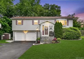 7 Spur Drive, Clarkstown, NY, 5 Bedrooms Bedrooms, 11 Rooms Rooms,3 BathroomsBathrooms,Residential,For Rent,Spur,0,1004722 7 Spur Drive, Clarkstown, NY, 5 Bedrooms Bedrooms, 11 Rooms Rooms,3 BathroomsBathrooms,Residential,For Rent,Spur,0,1004722