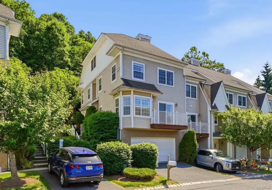 114 Crystal Hill Drive, Haverstraw, NY, 2 Bedrooms Bedrooms, 9 Rooms Rooms,2 BathroomsBathrooms,Residential,For Rent,Crystal Hill,0,1005895 114 Crystal Hill Drive, Haverstraw, NY, 2 Bedrooms Bedrooms, 9 Rooms Rooms,2 BathroomsBathrooms,Residential,For Rent,Crystal Hill,0,1005895