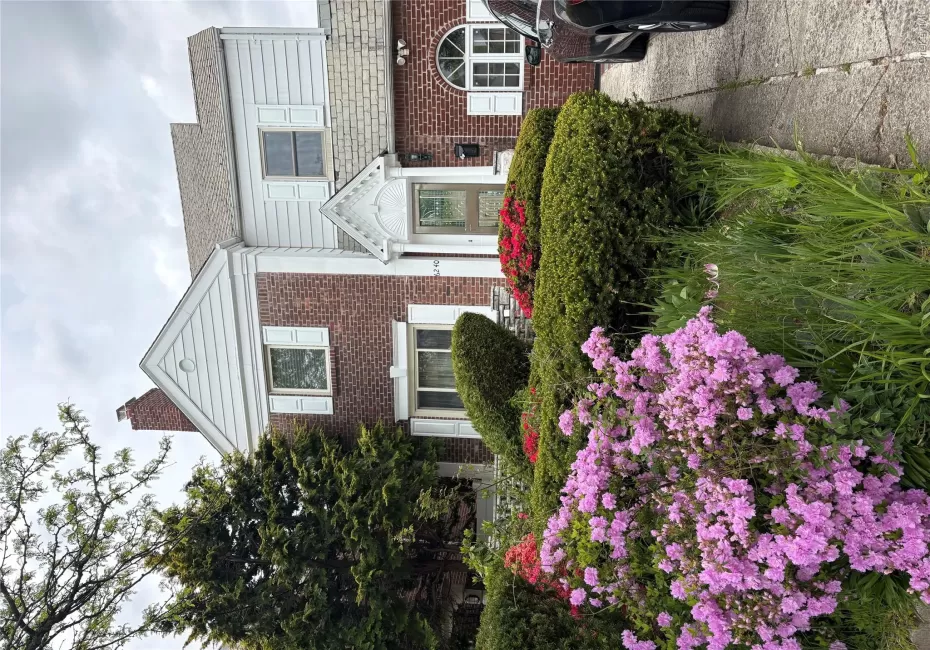 6240 Cromwell Crescent, New York, NY, 4 Bedrooms Bedrooms, 9 Rooms Rooms,2 BathroomsBathrooms,Residential,For Rent,Cromwell,0,1010936 6240 Cromwell Crescent, New York, NY, 4 Bedrooms Bedrooms, 9 Rooms Rooms,2 BathroomsBathrooms,Residential,For Rent,Cromwell,0,1010936