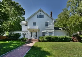 9 Nassau Drive, North Hempstead, NY, 5 Bedrooms Bedrooms, 11 Rooms Rooms,3 BathroomsBathrooms,Residential,For Rent,Nassau,0,KEY1010256 9 Nassau Drive, North Hempstead, NY, 5 Bedrooms Bedrooms, 11 Rooms Rooms,3 BathroomsBathrooms,Residential,For Rent,Nassau,0,KEY1010256