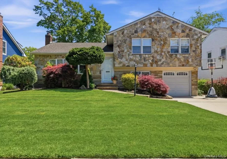 33 Pell Terrace, Hempstead, NY, 4 Bedrooms Bedrooms, 8 Rooms Rooms,3 BathroomsBathrooms,Residential,For Rent,Pell,0,1011468 33 Pell Terrace, Hempstead, NY, 4 Bedrooms Bedrooms, 8 Rooms Rooms,3 BathroomsBathrooms,Residential,For Rent,Pell,0,1011468