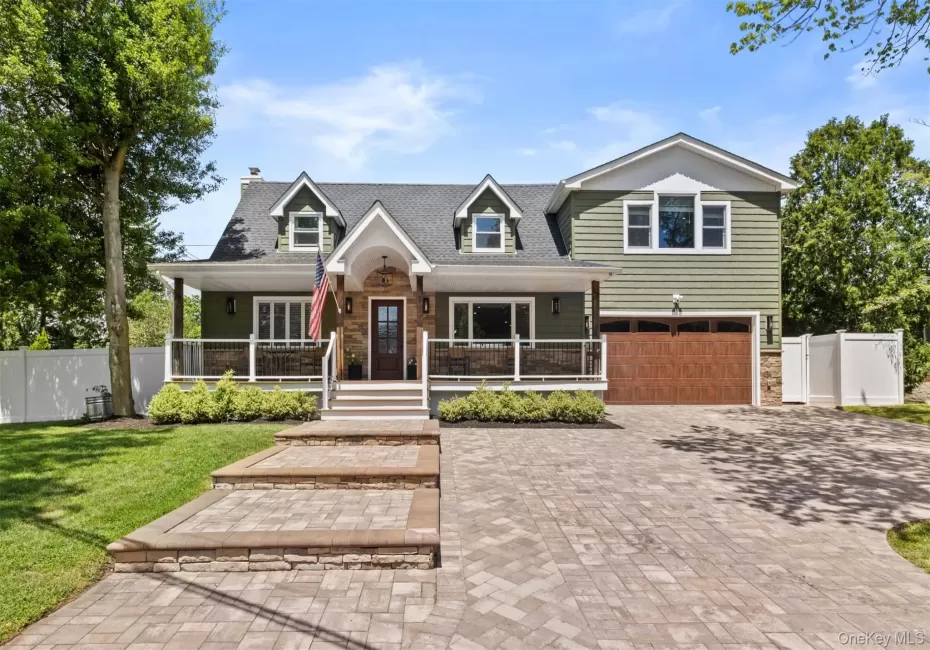 1 Aspen Avenue, Huntington, NY, 4 Bedrooms Bedrooms, 11 Rooms Rooms,3 BathroomsBathrooms,Residential,For Rent,Aspen,0,1011515 1 Aspen Avenue, Huntington, NY, 4 Bedrooms Bedrooms, 11 Rooms Rooms,3 BathroomsBathrooms,Residential,For Rent,Aspen,0,1011515