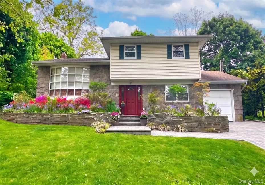 5 Highpoint Drive, Huntington, NY, 4 Bedrooms Bedrooms, 8 Rooms Rooms,2 BathroomsBathrooms,Residential,For Rent,Highpoint,0,1011600 5 Highpoint Drive, Huntington, NY, 4 Bedrooms Bedrooms, 8 Rooms Rooms,2 BathroomsBathrooms,Residential,For Rent,Highpoint,0,1011600
