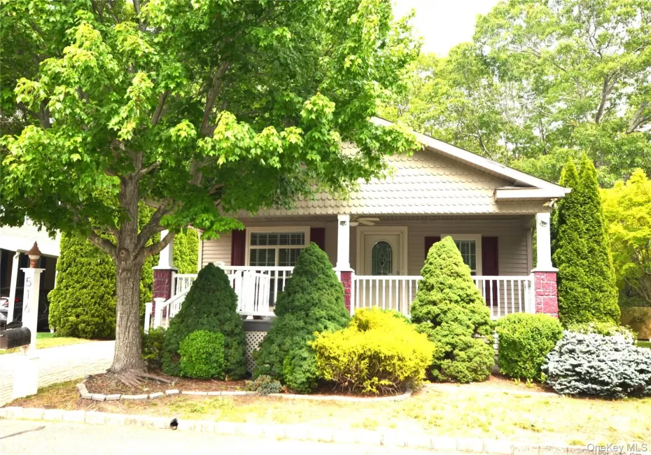 1661 Old Country Road, Riverhead, NY, 2 Bedrooms Bedrooms, 5 Rooms Rooms,2 BathroomsBathrooms,Residential,For Rent,Old Country Road,0,1011541 1661 Old Country Road, Riverhead, NY, 2 Bedrooms Bedrooms, 5 Rooms Rooms,2 BathroomsBathrooms,Residential,For Rent,Old Country Road,0,1011541
