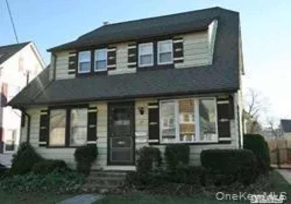 56 Cornell Street, North Hempstead, NY, 1 Bedroom Bedrooms, 3 Rooms Rooms,1 BathroomBathrooms,Residential Lease,For Rent,Cornell,0,1010539 56 Cornell Street, North Hempstead, NY, 1 Bedroom Bedrooms, 3 Rooms Rooms,1 BathroomBathrooms,Residential Lease,For Rent,Cornell,0,1010539