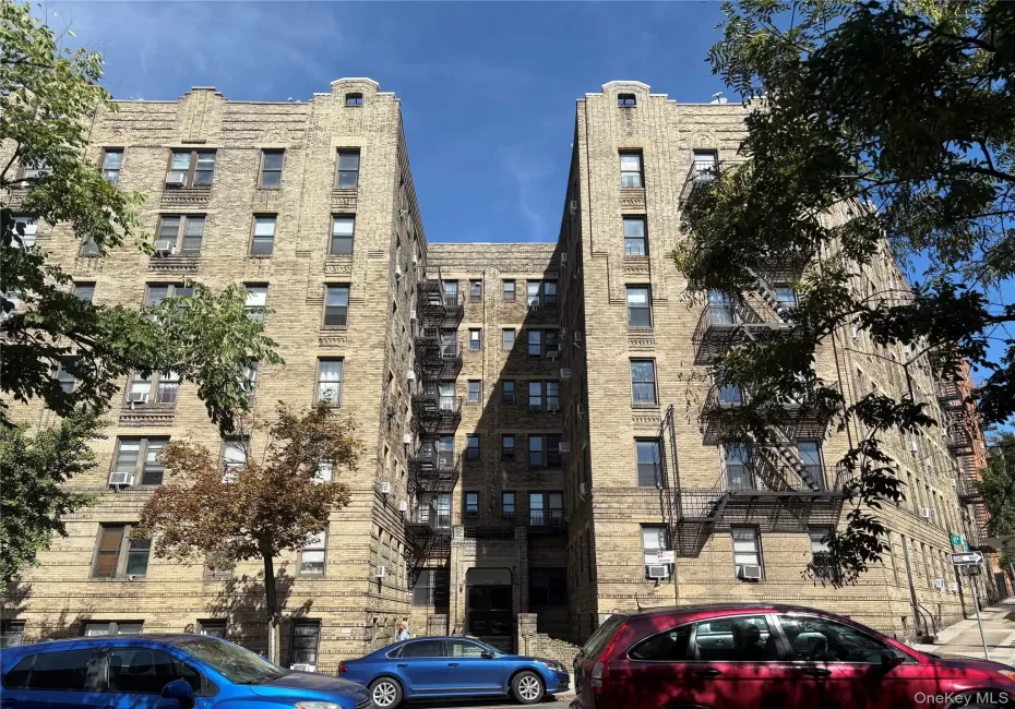 View of apartment building / complex View of apartment building / complex
