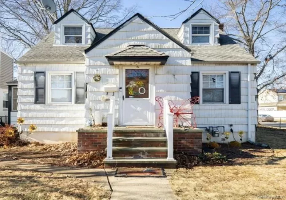131 Goldenrod Avenue, Hempstead, NY, 3 Bedrooms Bedrooms, 6 Rooms Rooms,1 BathroomBathrooms,Residential Lease,For Rent,Goldenrod,0,1011050 131 Goldenrod Avenue, Hempstead, NY, 3 Bedrooms Bedrooms, 6 Rooms Rooms,1 BathroomBathrooms,Residential Lease,For Rent,Goldenrod,0,1011050