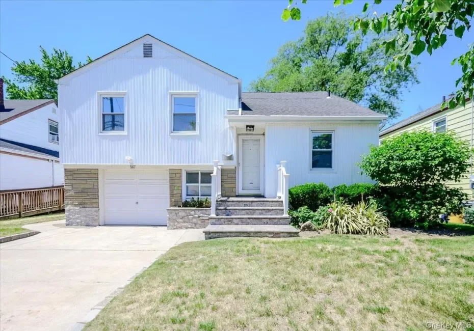 567 Oxford Road, Hempstead, NY, 4 Bedrooms Bedrooms, 8 Rooms Rooms,2 BathroomsBathrooms,Residential,For Rent,Oxford,0,1011209 567 Oxford Road, Hempstead, NY, 4 Bedrooms Bedrooms, 8 Rooms Rooms,2 BathroomsBathrooms,Residential,For Rent,Oxford,0,1011209