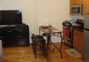 122 Main Street, Orangetown, NY, 2 Rooms Rooms,1 BathroomBathrooms,Residential Lease,For Rent,Main,0,1011633 122 Main Street, Orangetown, NY, 2 Rooms Rooms,1 BathroomBathrooms,Residential Lease,For Rent,Main,0,1011633