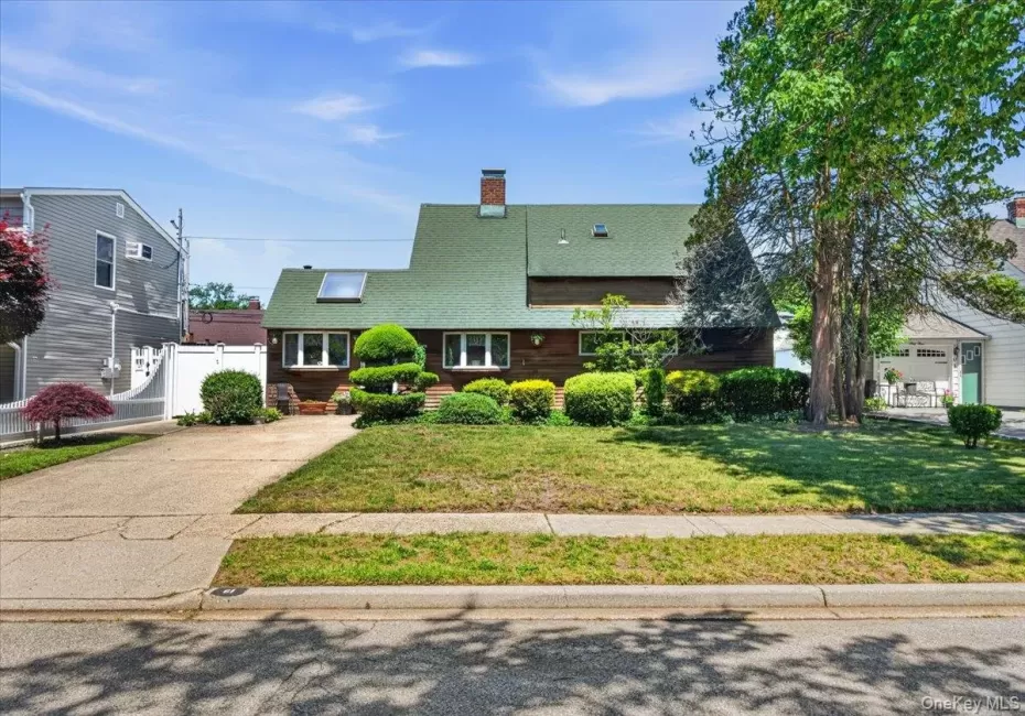 61 Elbow Lane, Hempstead, NY, 4 Bedrooms Bedrooms, 7 Rooms Rooms,2 BathroomsBathrooms,Residential,For Rent,Elbow,0,1011673 61 Elbow Lane, Hempstead, NY, 4 Bedrooms Bedrooms, 7 Rooms Rooms,2 BathroomsBathrooms,Residential,For Rent,Elbow,0,1011673