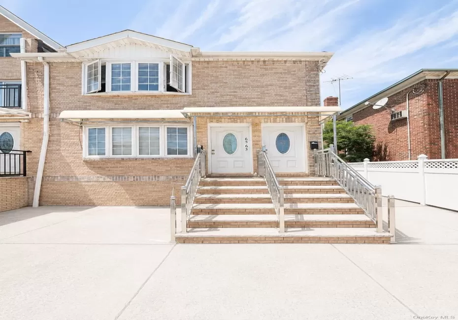 6563 Hull Avenue, New York, NY, 3 Bedrooms Bedrooms, 5 Rooms Rooms,2 BathroomsBathrooms,Residential Lease,For Rent,Hull,0,1011744 6563 Hull Avenue, New York, NY, 3 Bedrooms Bedrooms, 5 Rooms Rooms,2 BathroomsBathrooms,Residential Lease,For Rent,Hull,0,1011744