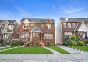 88-48 207th Street, New York, NY, 3 Bedrooms Bedrooms, 9 Rooms Rooms,2 BathroomsBathrooms,Residential,For Rent,207th,0,1011773 88-48 207th Street, New York, NY, 3 Bedrooms Bedrooms, 9 Rooms Rooms,2 BathroomsBathrooms,Residential,For Rent,207th,0,1011773