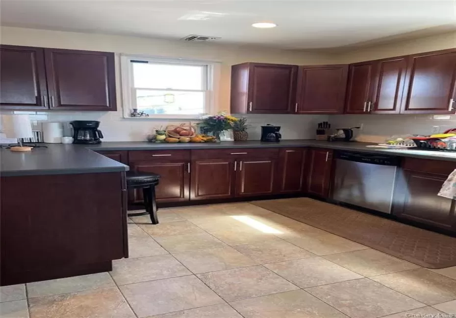 317 Bedford Avenue, Hempstead, NY, 1 Bedroom Bedrooms, 3 Rooms Rooms,1 BathroomBathrooms,Residential Lease,For Rent,Bedford,0,1010937 317 Bedford Avenue, Hempstead, NY, 1 Bedroom Bedrooms, 3 Rooms Rooms,1 BathroomBathrooms,Residential Lease,For Rent,Bedford,0,1010937