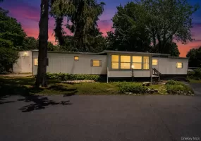 165 Lattintown Road, Newburgh (town), NY, 2 Bedrooms Bedrooms, 6 Rooms Rooms,1 BathroomBathrooms,Residential,For Rent,Lattintown,0,1011692 165 Lattintown Road, Newburgh (town), NY, 2 Bedrooms Bedrooms, 6 Rooms Rooms,1 BathroomBathrooms,Residential,For Rent,Lattintown,0,1011692