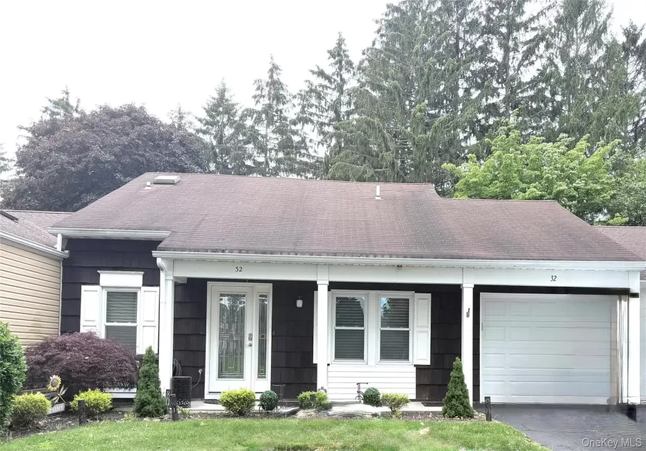 32 Hearthside Drive, Brookhaven, NY, 2 Bedrooms Bedrooms, 5 Rooms Rooms,2 BathroomsBathrooms,Residential,For Rent,Hearthside,0,1010672 32 Hearthside Drive, Brookhaven, NY, 2 Bedrooms Bedrooms, 5 Rooms Rooms,2 BathroomsBathrooms,Residential,For Rent,Hearthside,0,1010672