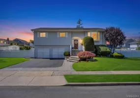 25 Laurel Place, Oyster Bay, NY, 5 Bedrooms Bedrooms, 10 Rooms Rooms,3 BathroomsBathrooms,Residential,For Rent,Laurel,0,1010397 25 Laurel Place, Oyster Bay, NY, 5 Bedrooms Bedrooms, 10 Rooms Rooms,3 BathroomsBathrooms,Residential,For Rent,Laurel,0,1010397
