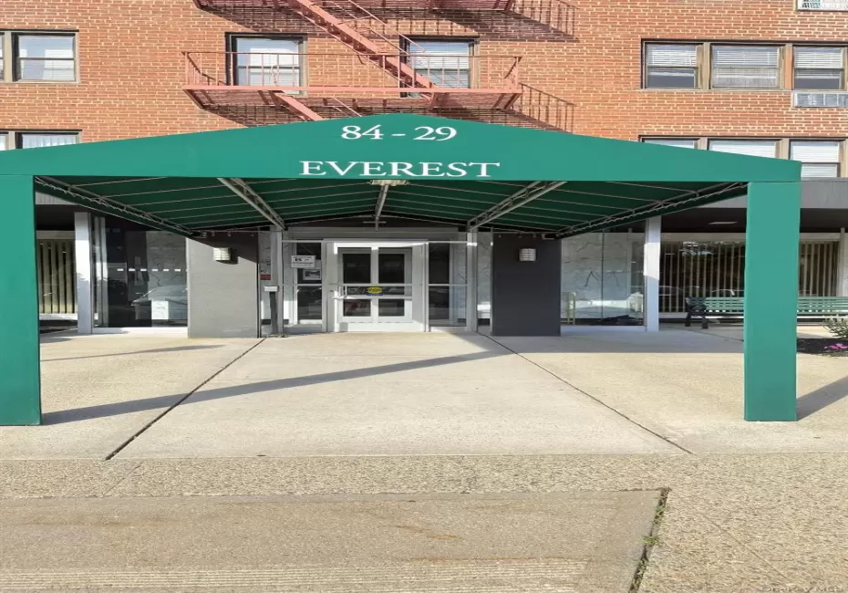 84-29 155th Avenue, New York, NY, 2 Rooms Rooms,1 BathroomBathrooms,Residential,For Rent,155th,0,1011891 84-29 155th Avenue, New York, NY, 2 Rooms Rooms,1 BathroomBathrooms,Residential,For Rent,155th,0,1011891