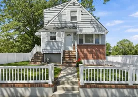 51 Hickory Road, North Hempstead, NY, 2 Bedrooms Bedrooms, 7 Rooms Rooms,1 BathroomBathrooms,Residential,For Rent,Hickory,0,1009334 51 Hickory Road, North Hempstead, NY, 2 Bedrooms Bedrooms, 7 Rooms Rooms,1 BathroomBathrooms,Residential,For Rent,Hickory,0,1009334