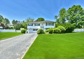 44 Peppermint Road, Smithtown, NY, 4 Bedrooms Bedrooms, 10 Rooms Rooms,3 BathroomsBathrooms,Residential,For Rent,Peppermint,0,1011827 44 Peppermint Road, Smithtown, NY, 4 Bedrooms Bedrooms, 10 Rooms Rooms,3 BathroomsBathrooms,Residential,For Rent,Peppermint,0,1011827