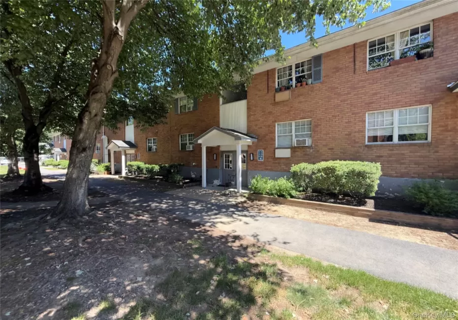 1003 Barclay Manor, Newburgh (town), NY, 2 Bedrooms Bedrooms, 4 Rooms Rooms,1 BathroomBathrooms,Residential,For Rent,Barclay,0,1010965 1003 Barclay Manor, Newburgh (town), NY, 2 Bedrooms Bedrooms, 4 Rooms Rooms,1 BathroomBathrooms,Residential,For Rent,Barclay,0,1010965