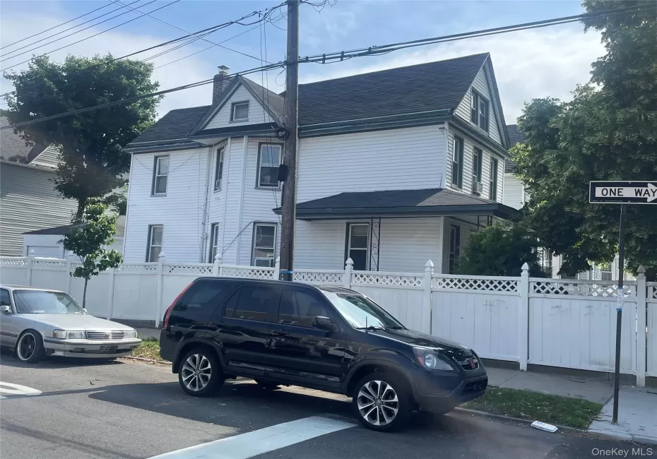 12518 97th Avenue, New York, NY, 3 Bedrooms Bedrooms, 7 Rooms Rooms,2 BathroomsBathrooms,Residential,For Rent,97th,0,1011983 12518 97th Avenue, New York, NY, 3 Bedrooms Bedrooms, 7 Rooms Rooms,2 BathroomsBathrooms,Residential,For Rent,97th,0,1011983