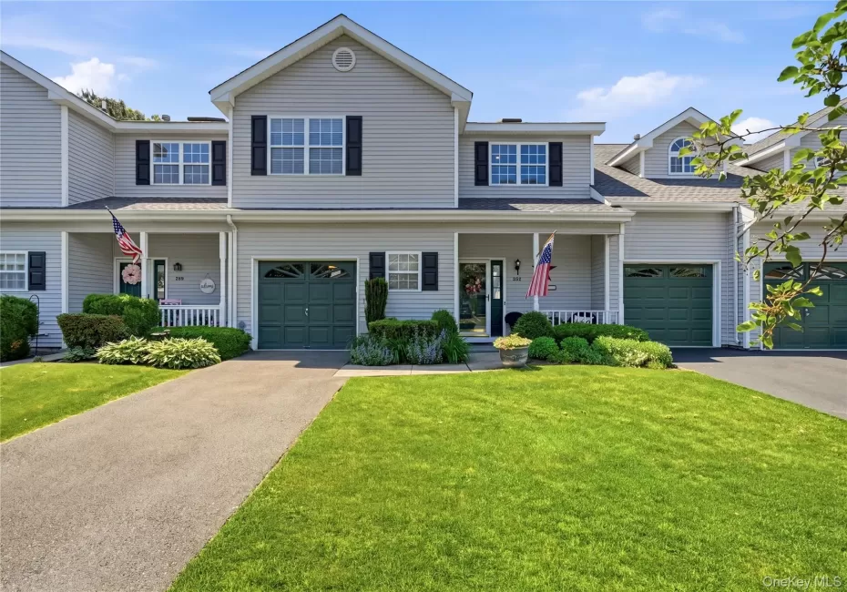 132 Willow Wood Drive, Islip, NY, 2 Bedrooms Bedrooms, 6 Rooms Rooms,2 BathroomsBathrooms,Residential,For Rent,Willow Wood,0,1011977 132 Willow Wood Drive, Islip, NY, 2 Bedrooms Bedrooms, 6 Rooms Rooms,2 BathroomsBathrooms,Residential,For Rent,Willow Wood,0,1011977