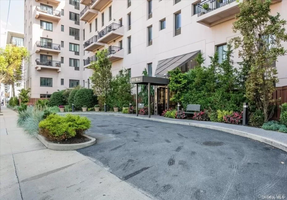 100 Broadway, Long Beach, NY, 2 Bedrooms Bedrooms, 5 Rooms Rooms,2 BathroomsBathrooms,Residential Lease,For Rent,Broadway,0,1011355 100 Broadway, Long Beach, NY, 2 Bedrooms Bedrooms, 5 Rooms Rooms,2 BathroomsBathrooms,Residential Lease,For Rent,Broadway,0,1011355