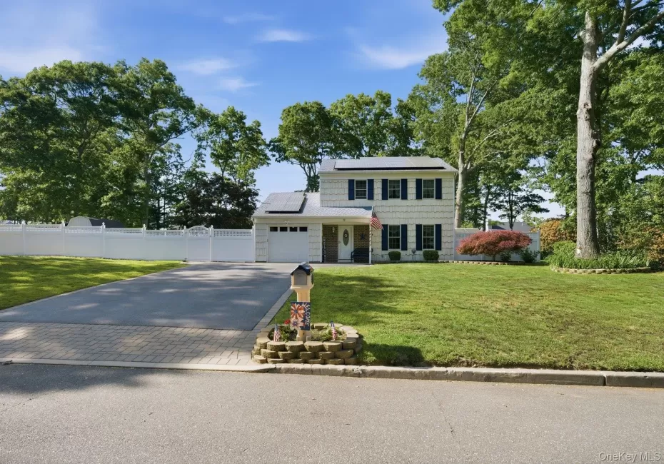 28 Cedar Heights Drive, Brookhaven, NY, 3 Bedrooms Bedrooms, 8 Rooms Rooms,1 BathroomBathrooms,Residential,For Rent,Cedar Heights,0,1011945 28 Cedar Heights Drive, Brookhaven, NY, 3 Bedrooms Bedrooms, 8 Rooms Rooms,1 BathroomBathrooms,Residential,For Rent,Cedar Heights,0,1011945